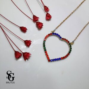 792550_15032065a3c942fbb42d87c28288bd24mv2.jpg Colar com pingente de coração em zircônia - CL006