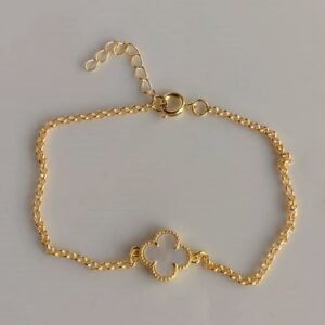 792550_28c5cfeed91b4db1902a2f7b49a96e2emv2.jpg Pulseira Um Trevo Branco Perolado - PS065