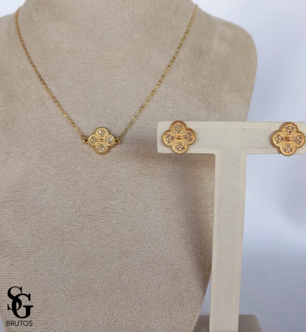 Conjunto Flor Cravejado CJ005