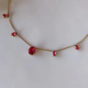 792550_523f742352b241f99bd5c1330086d76bmv2.webp Colar Gotas Vermelho - CL080