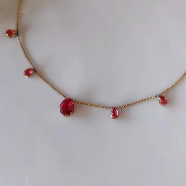 792550_523f742352b241f99bd5c1330086d76bmv2.webp Colar Gotas Vermelho - CL080