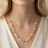 Colar Elegante com Pérolas e Metal - CL224