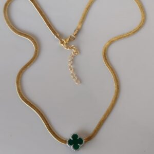 792550_5f9bf013b2564d16b79a04fbe082d16fmv2.jpg Colar Fita Trevo Verde Esmeralda - CL210
