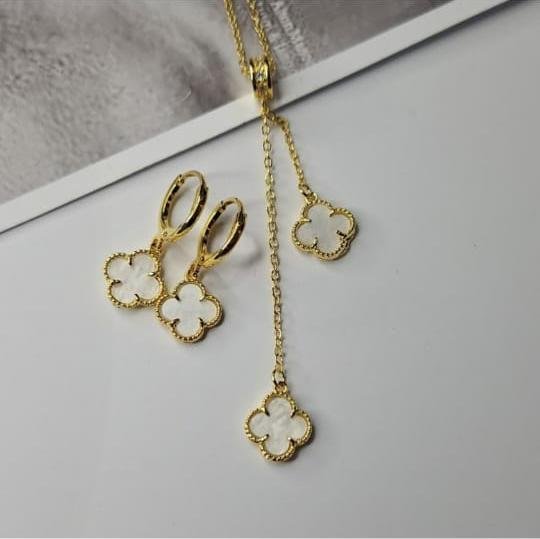 Conjunto Trevos Perolado - CJ010
