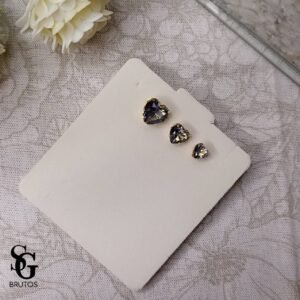 792550_96155ba3e59a449f8fadb8aa85f652a6mv2.jpg Trio Zircônias Coração Tanzanite - TR012