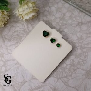 792550_bce2c3d6754f4f8795ee6a46d4576b45mv2.jpg Trio Zircônias Coração Verde Esmeralda - TR017