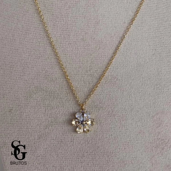 Colar de Flor de Zircônias Cristal - CL092