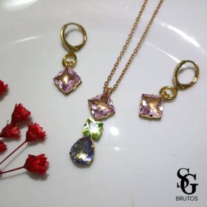 Conjunto em Zircônias geométrica e tons pastéis - CZ006