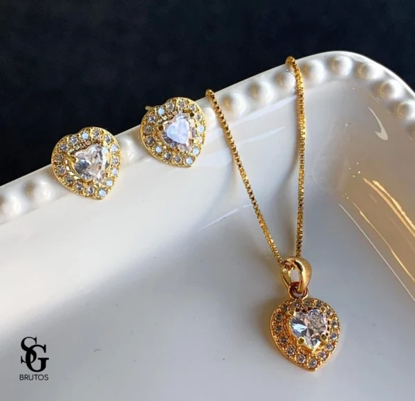 Conjunto Zircônias Coração Cristal - CZ012