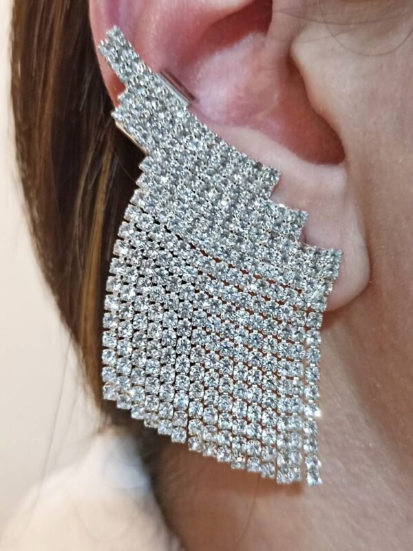 Ear Cuff em Zircônias P - FZ010